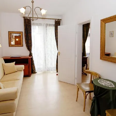 Maison d'hôtes Panorama Panzio 2*